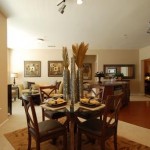 Amli Galatyn Station Apartment Dining Area
