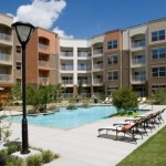 Amli Galatyn Station Apartment Pool View