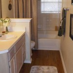 Canterbury Courts Apartment Bathroom