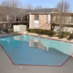 Belle Grove Apartment Pool View